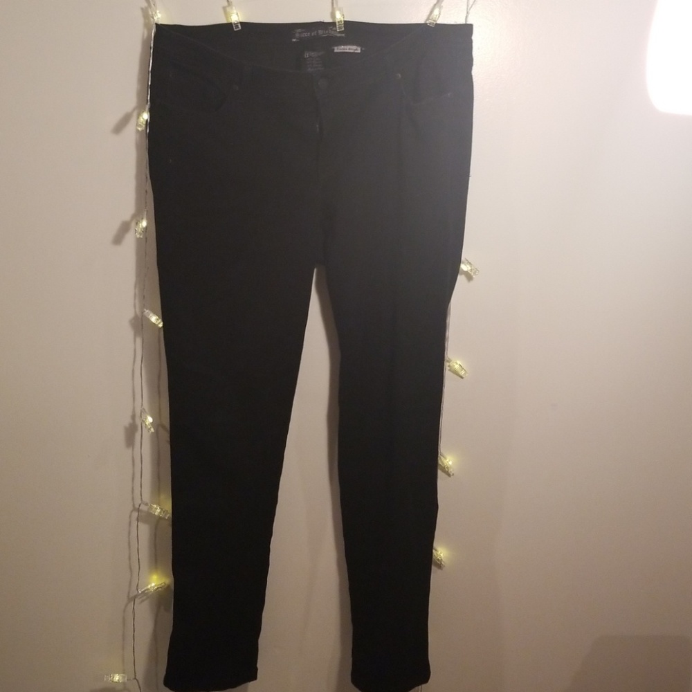 TORRID BRAND "SOURCE OF WISDOM SZ 16